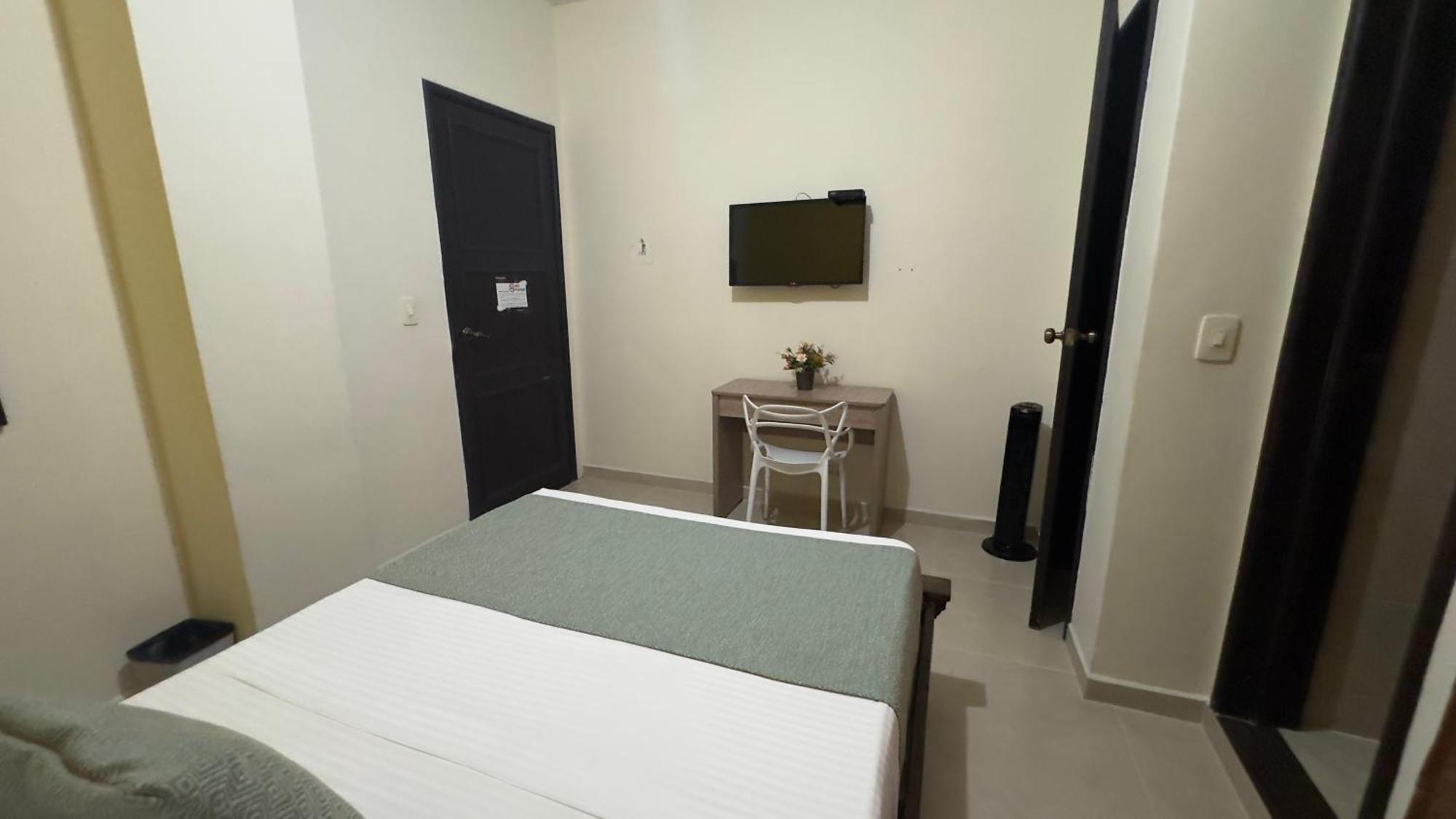 Hotel Cataluna - Soluciones Hoteleras Pereira Exteriör bild