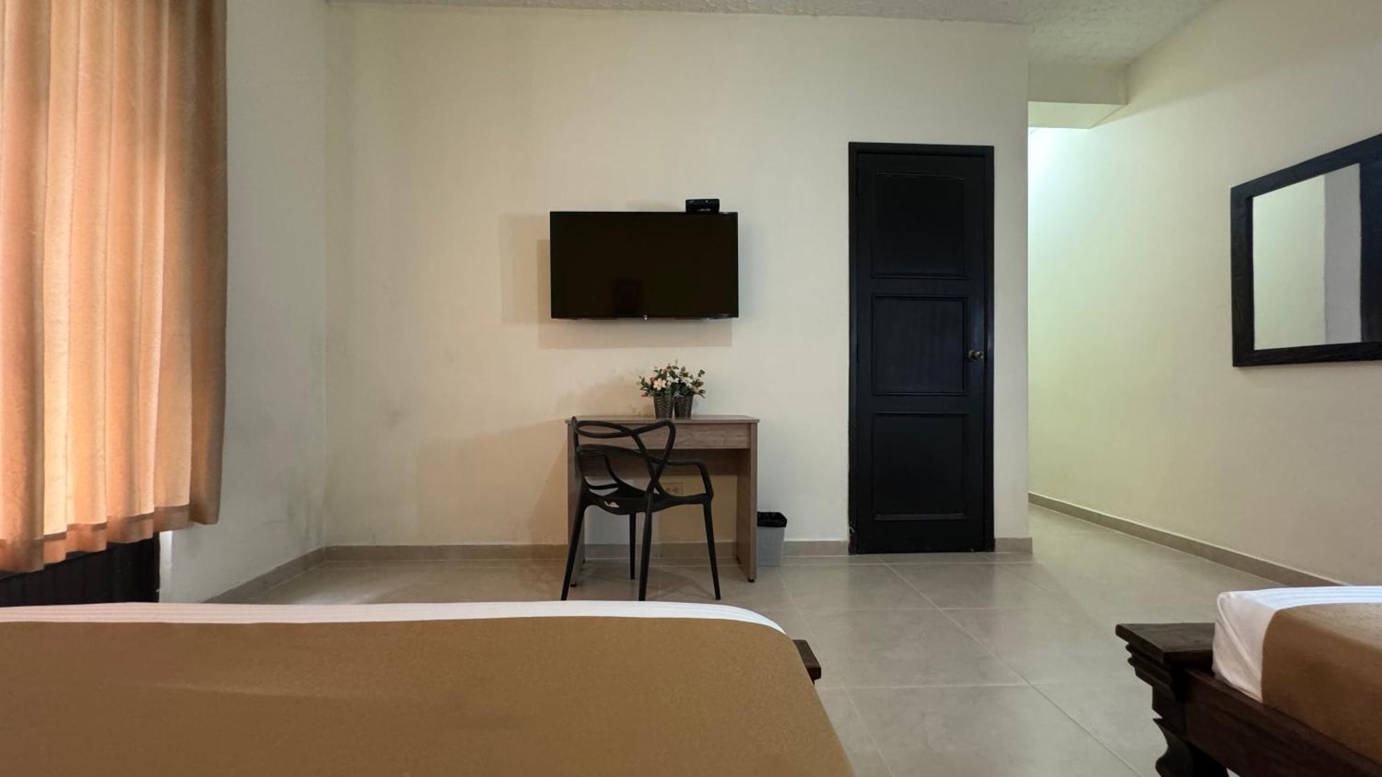Hotel Cataluna - Soluciones Hoteleras Pereira Exteriör bild